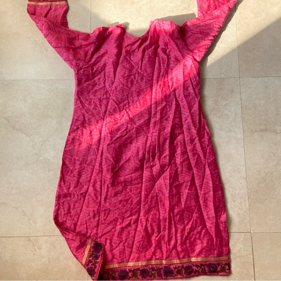 Silk Set - Kurta, Churidar, Dupatta - Picture 10 of 15
